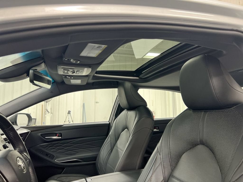 2021 Toyota Avalon Hybrid Limited