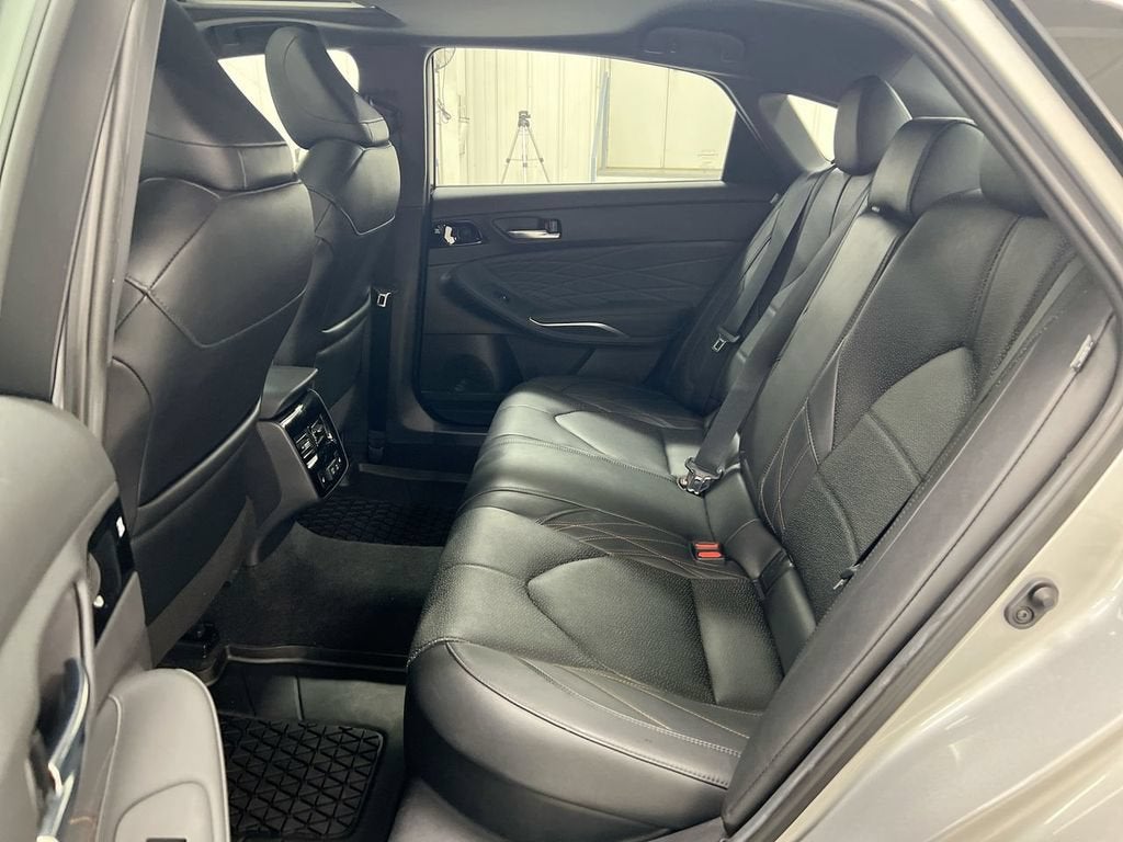 2021 Toyota Avalon Hybrid Limited