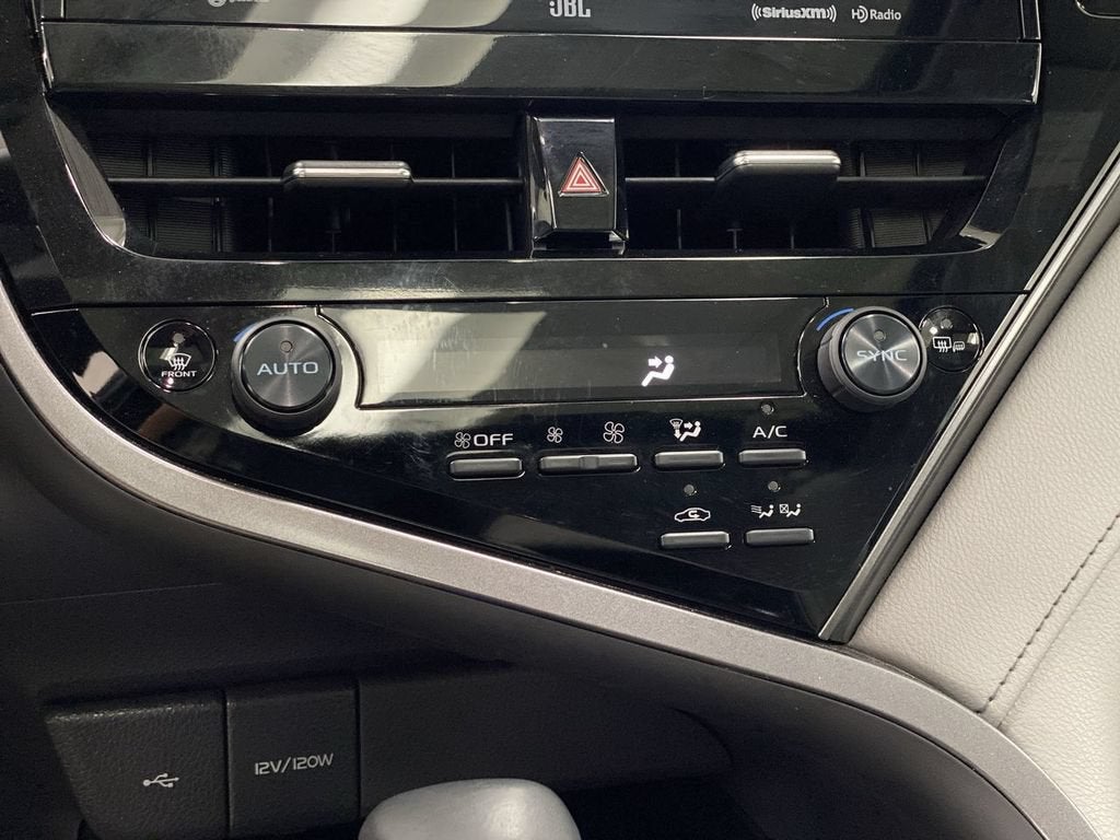 2021 Toyota Camry Hybrid XLE