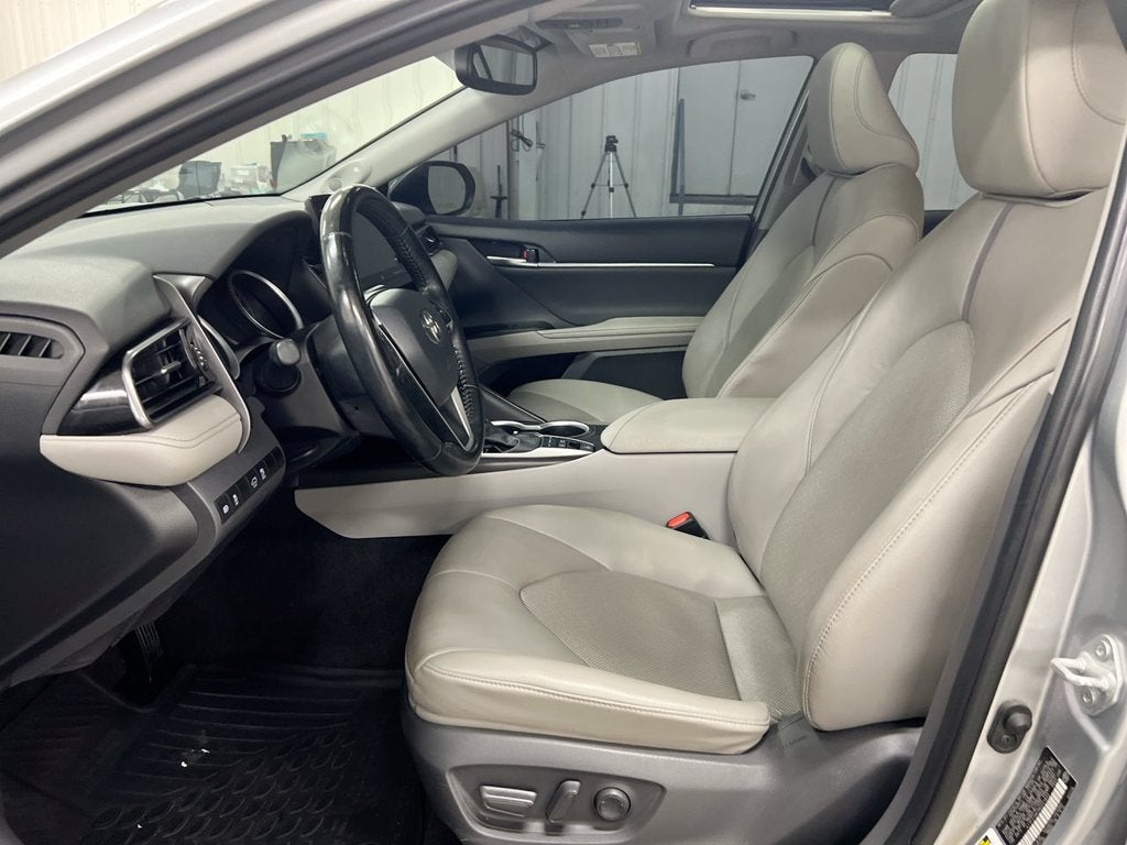 2021 Toyota Camry Hybrid XLE