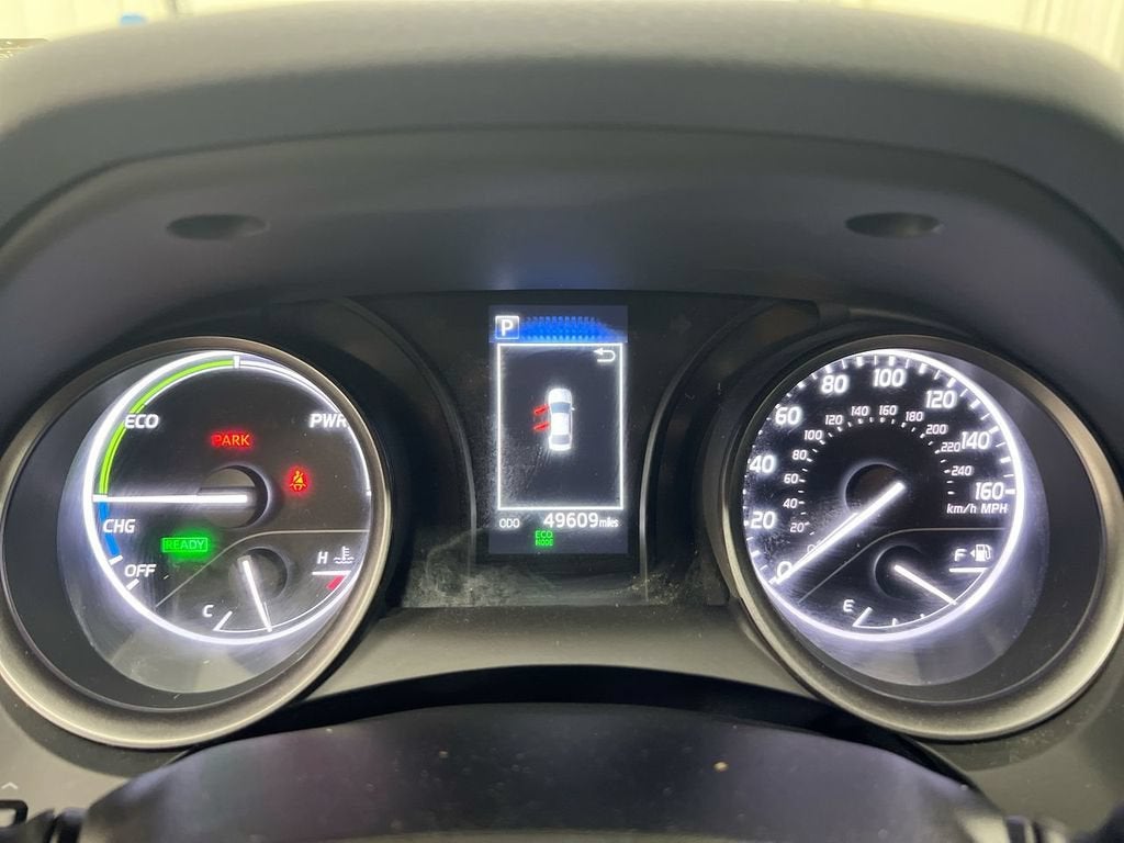 2022 Toyota Camry Hybrid SE