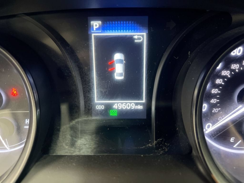 2022 Toyota Camry Hybrid SE