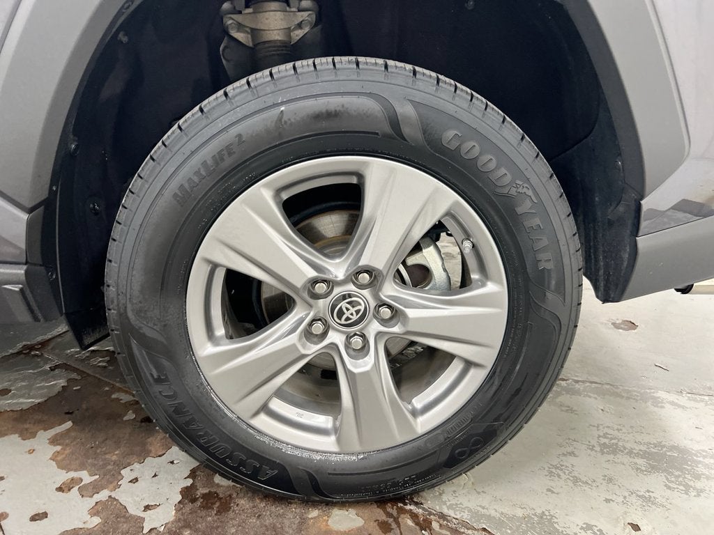 2024 Toyota RAV4 Hybrid LE
