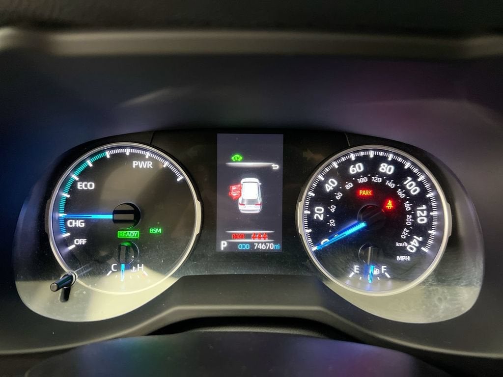 2022 Toyota RAV4 Hybrid XLE
