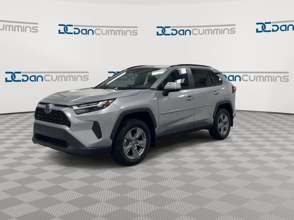 2022 Toyota RAV4 Hybrid XLE