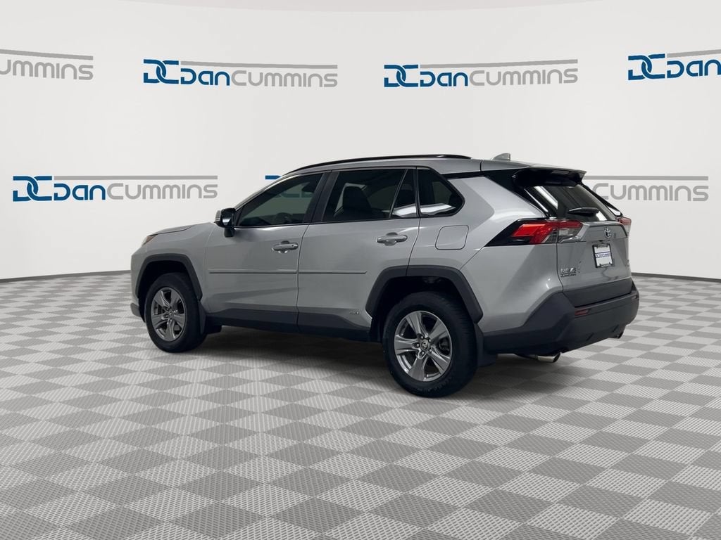 2022 Toyota RAV4 Hybrid XLE