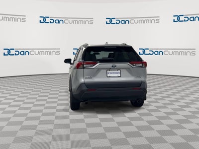 2022 Toyota RAV4 Hybrid XLE
