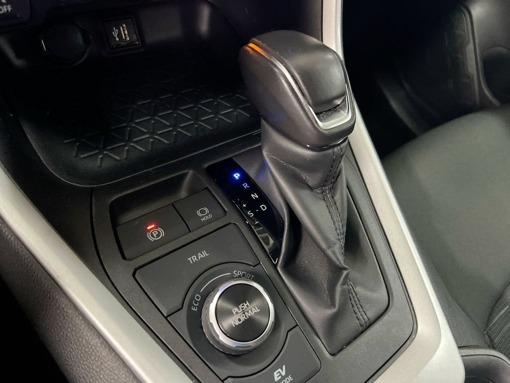2024 Toyota RAV4 Hybrid SE