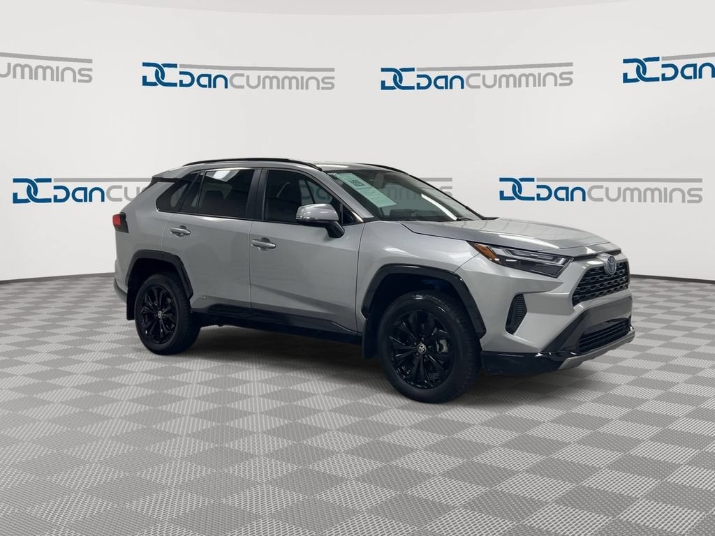 2024 Toyota RAV4 Hybrid SE