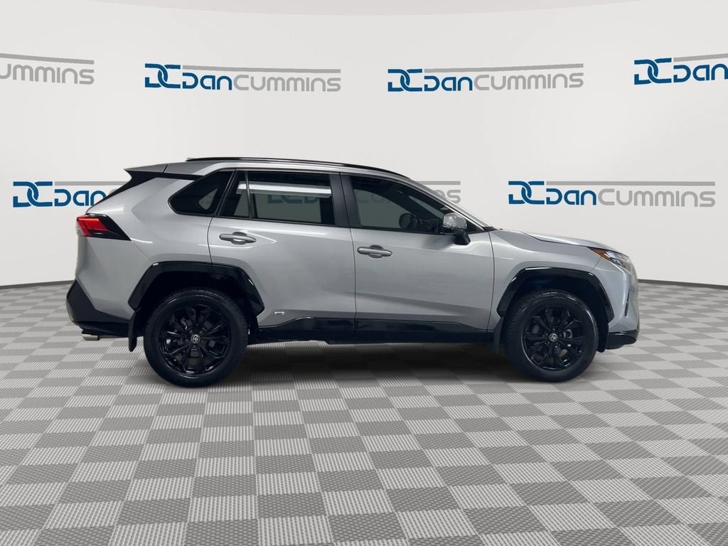 2024 Toyota RAV4 Hybrid SE