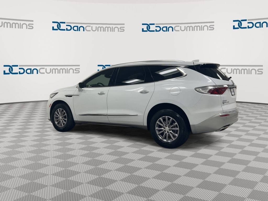 2022 Buick Enclave Essence
