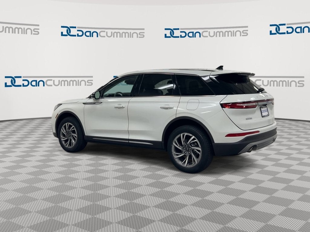 2023 Lincoln Corsair Standard
