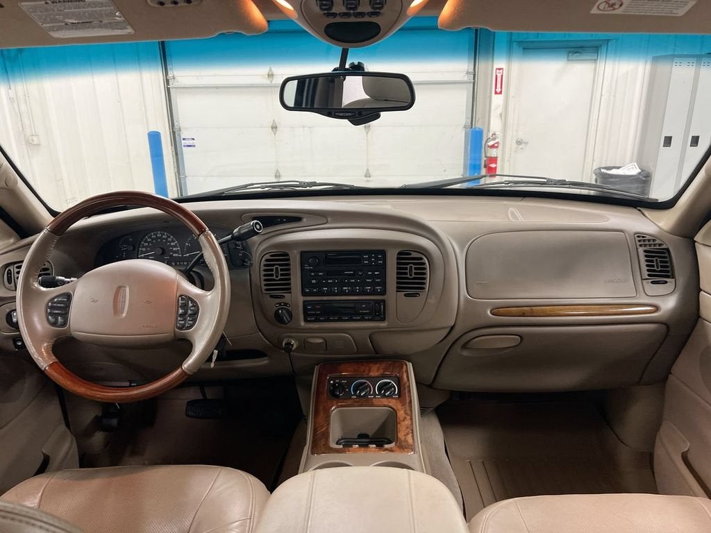 2001 Lincoln Navigator Base