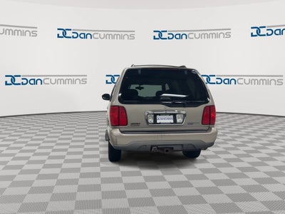 2001 Lincoln Navigator Base