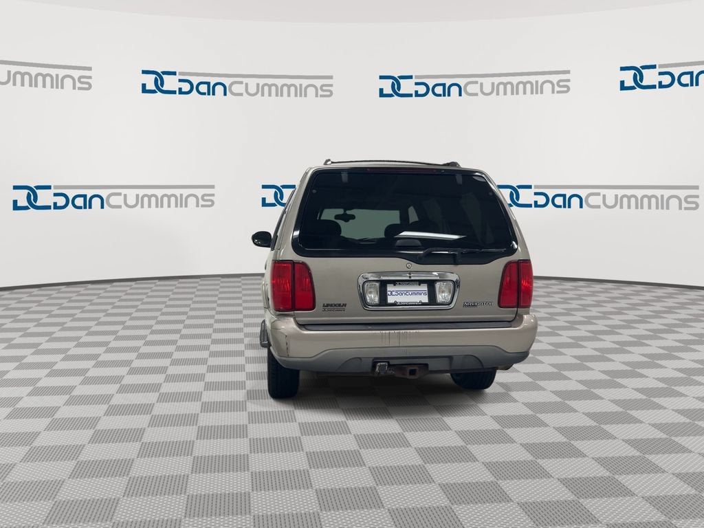2001 Lincoln Navigator Base