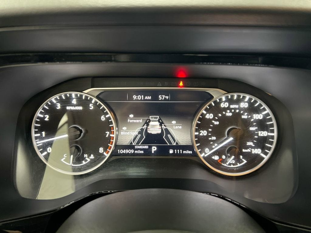 2023 Nissan Pathfinder SV