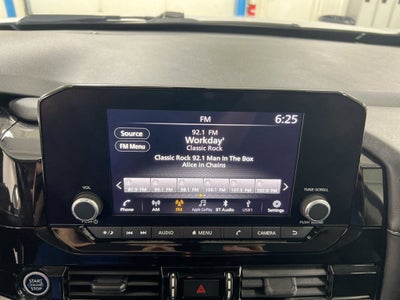 2023 Nissan Pathfinder SV