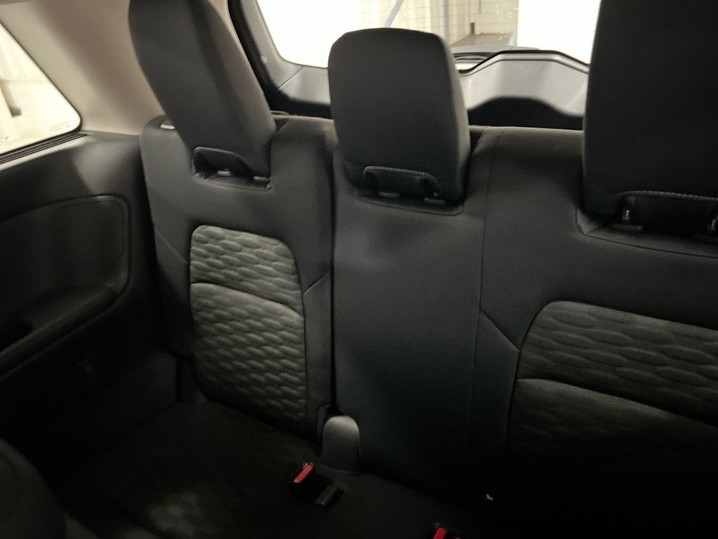 2023 Nissan Pathfinder SV