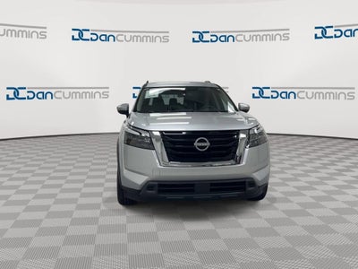 2023 Nissan Pathfinder SV