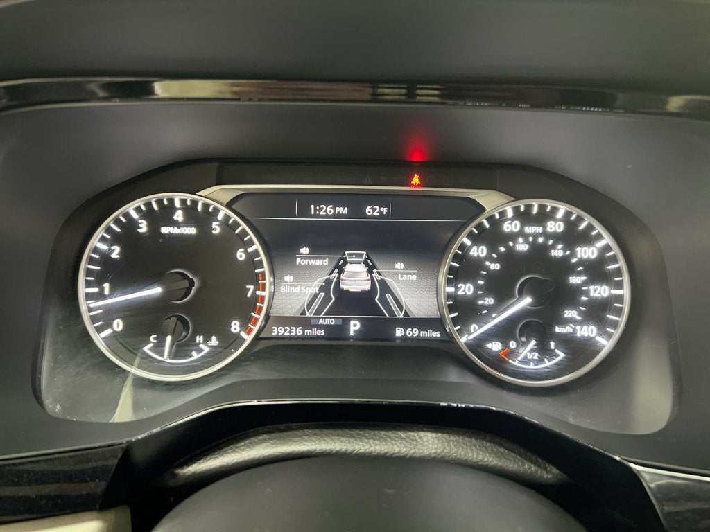 2024 Nissan Pathfinder SV
