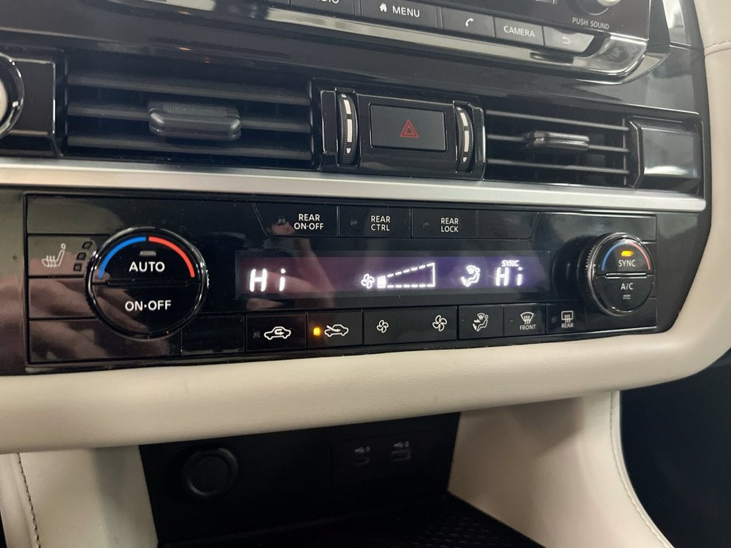 2024 Nissan Pathfinder SV