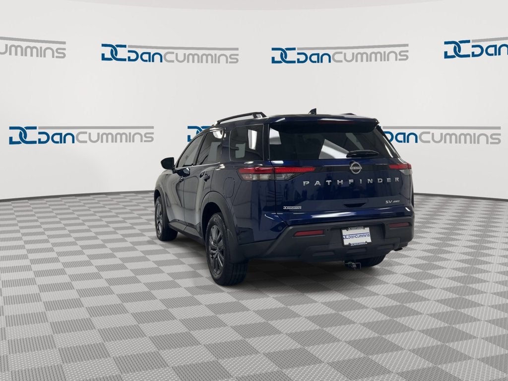 2024 Nissan Pathfinder SV