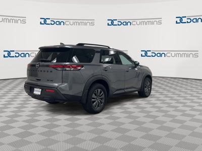 2024 Nissan Pathfinder SV