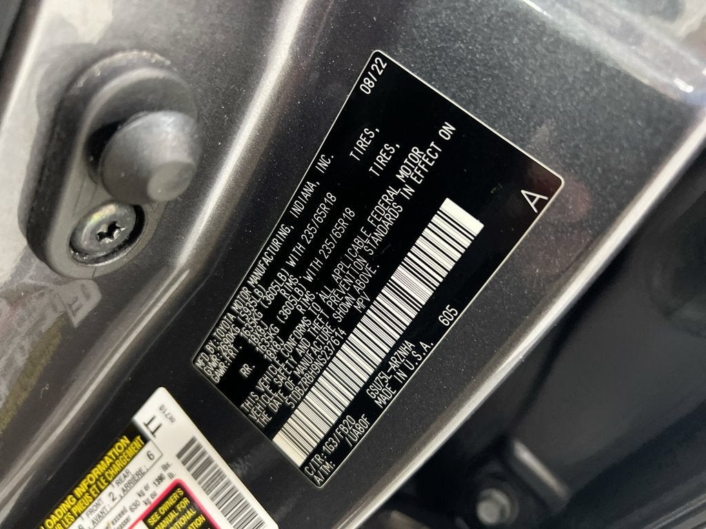 2022 Toyota Highlander LE