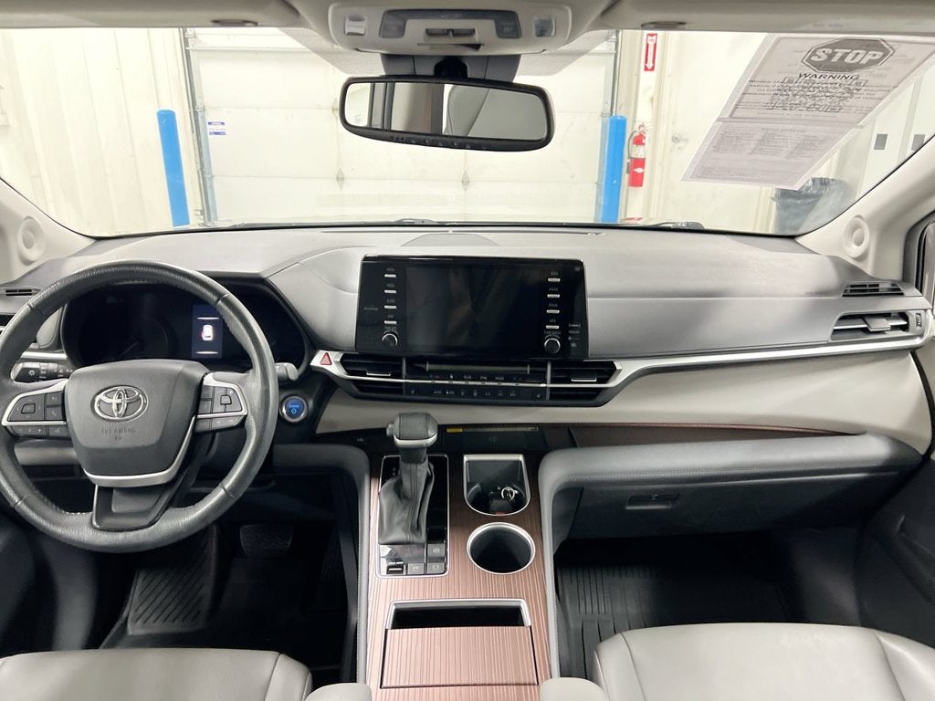 2024 Toyota Sienna XLE