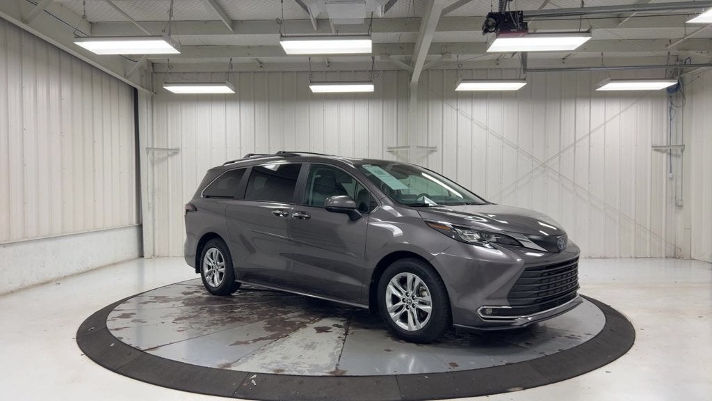 2024 Toyota Sienna XLE