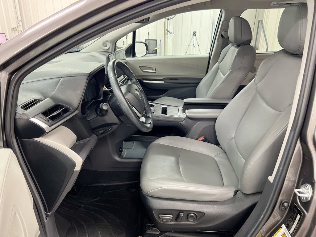 2024 Toyota Sienna XLE