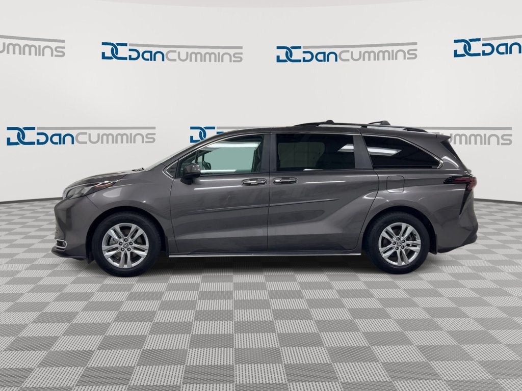 2024 Toyota Sienna XLE