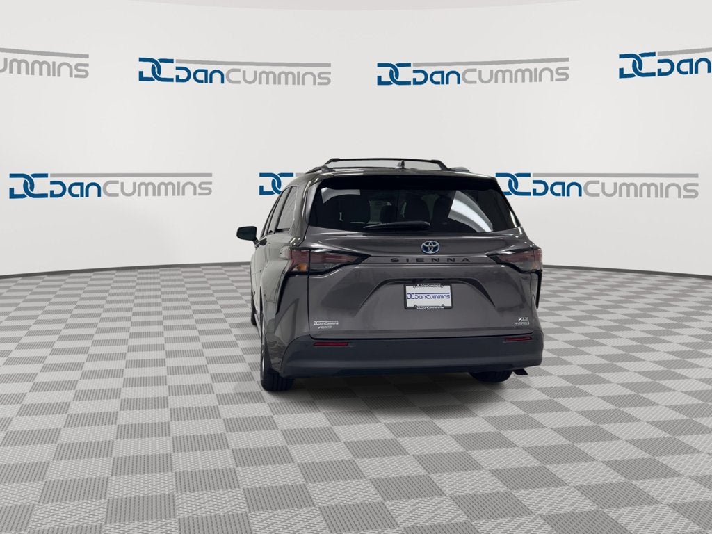 2024 Toyota Sienna XLE