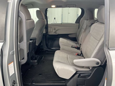 2023 Toyota Sienna LE