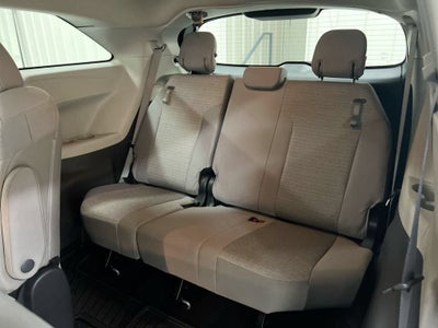 2023 Toyota Sienna LE