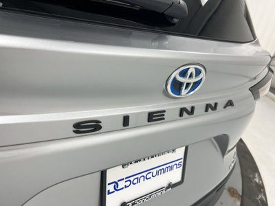 2023 Toyota Sienna LE