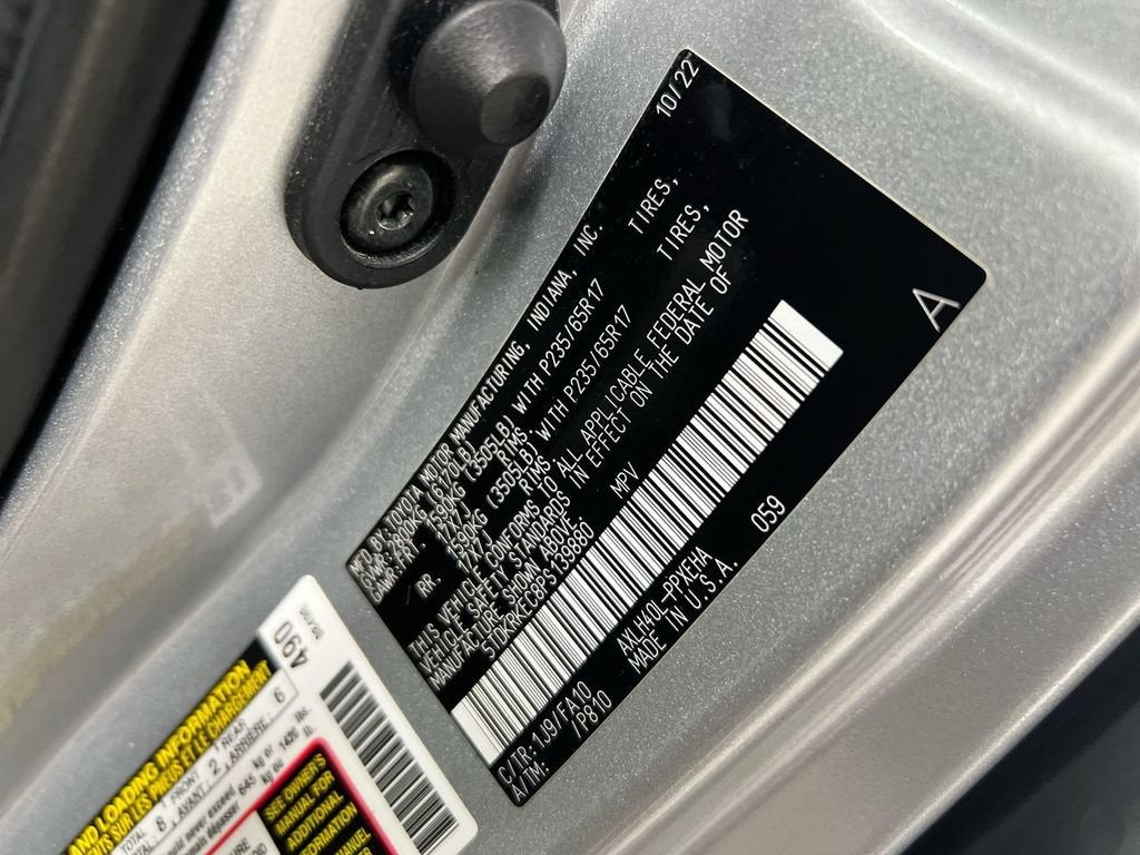 2023 Toyota Sienna LE