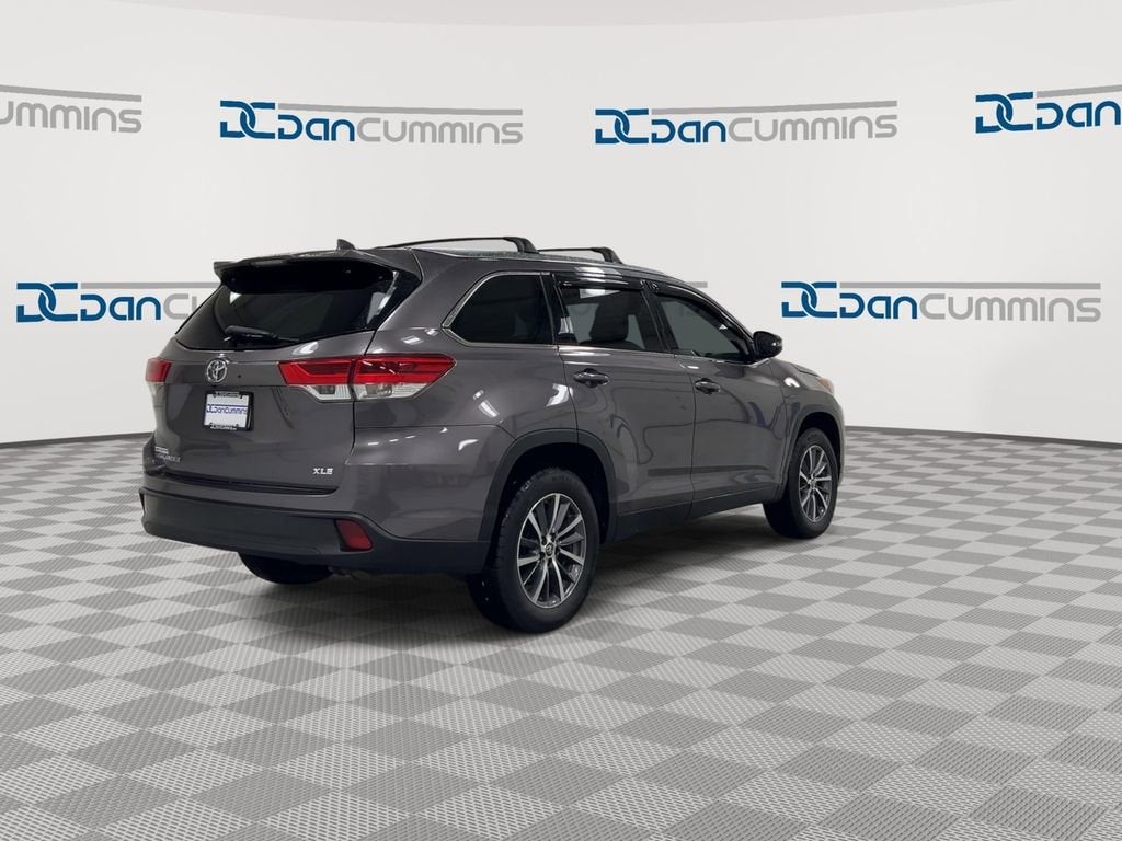 2019 Toyota Highlander SE