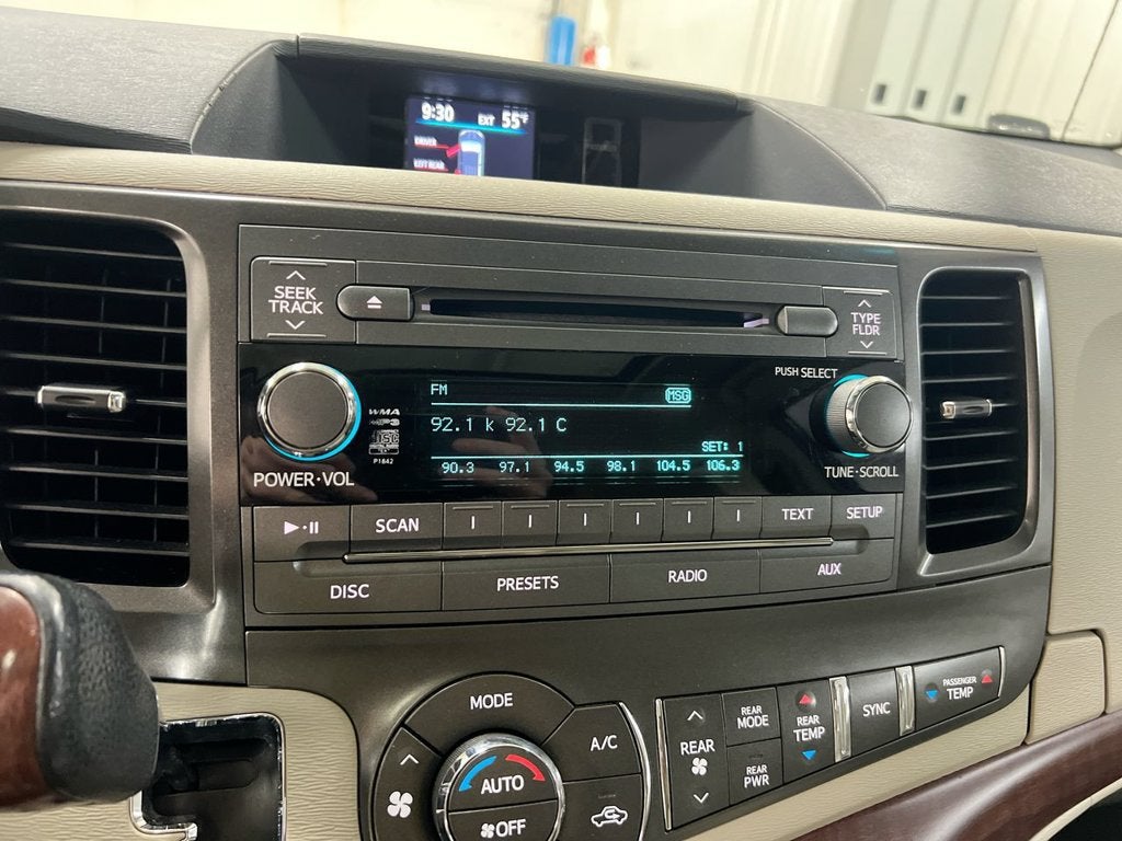 2013 Toyota Sienna XLE AAS