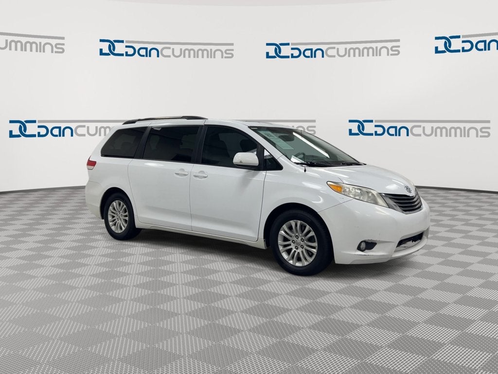 2013 Toyota Sienna XLE AAS