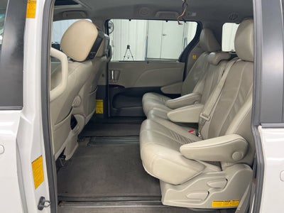 2013 Toyota Sienna XLE AAS