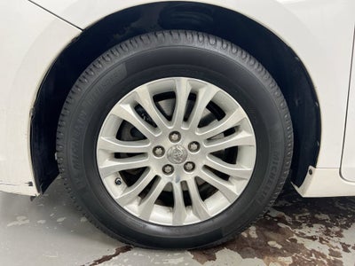 2013 Toyota Sienna XLE AAS