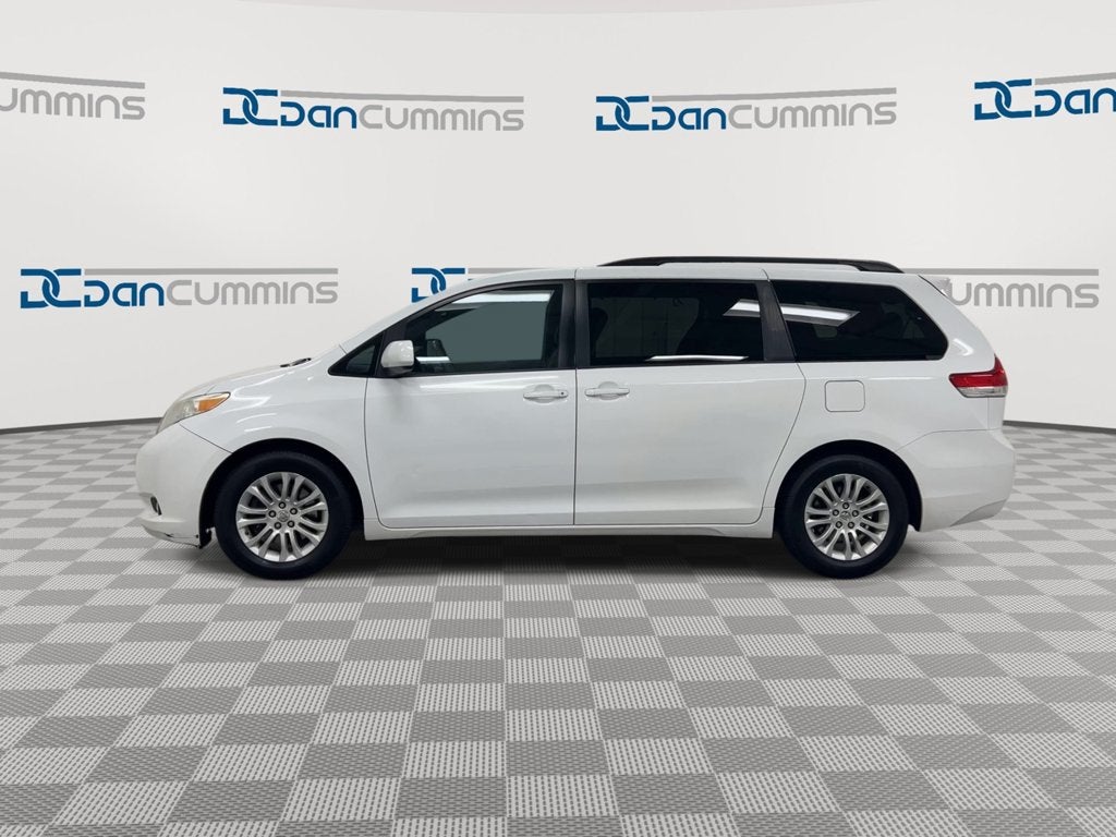 2013 Toyota Sienna XLE AAS