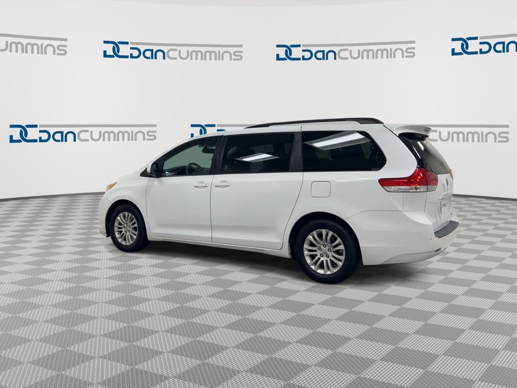 2013 Toyota Sienna XLE AAS