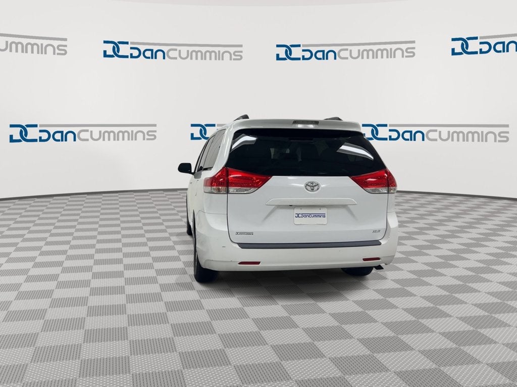 2013 Toyota Sienna XLE AAS