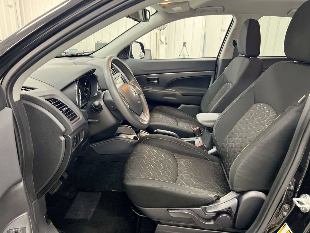 2024 Mitsubishi Outlander Sport S