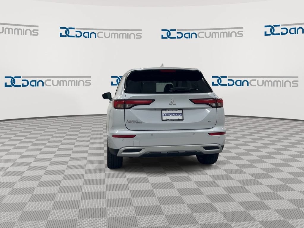 2024 Mitsubishi Outlander SE
