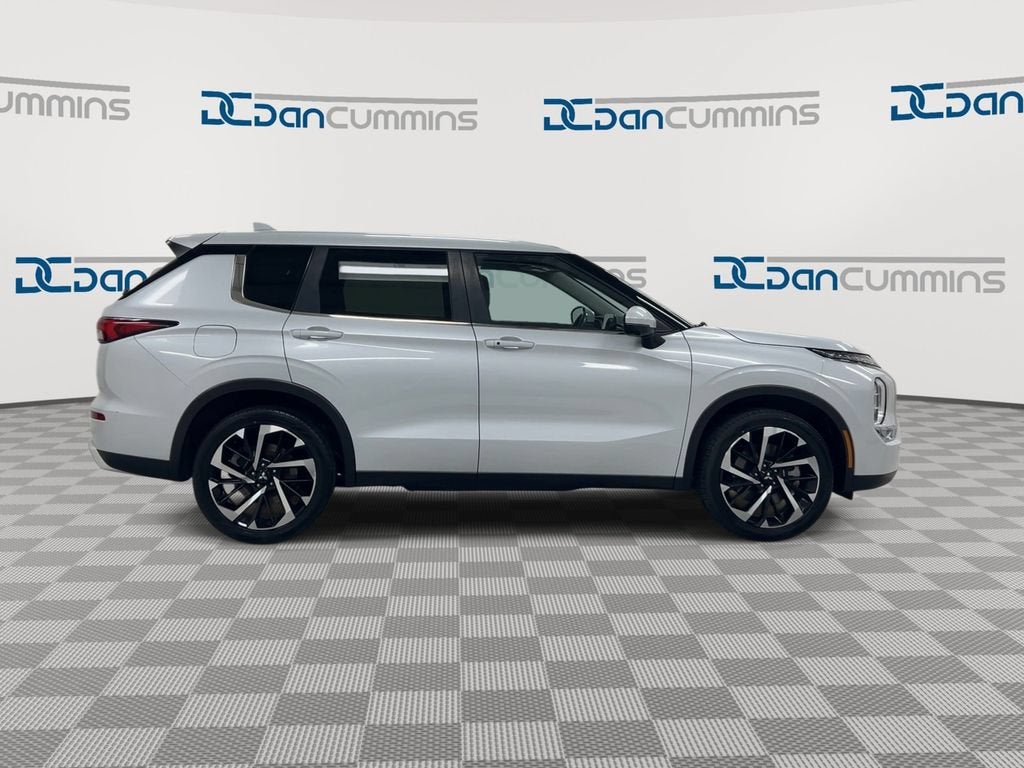 2024 Mitsubishi Outlander SE