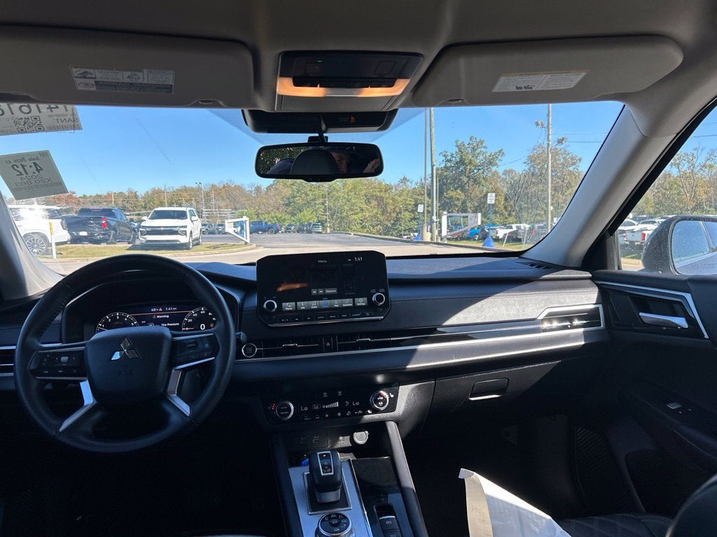 2024 Mitsubishi Outlander SEL