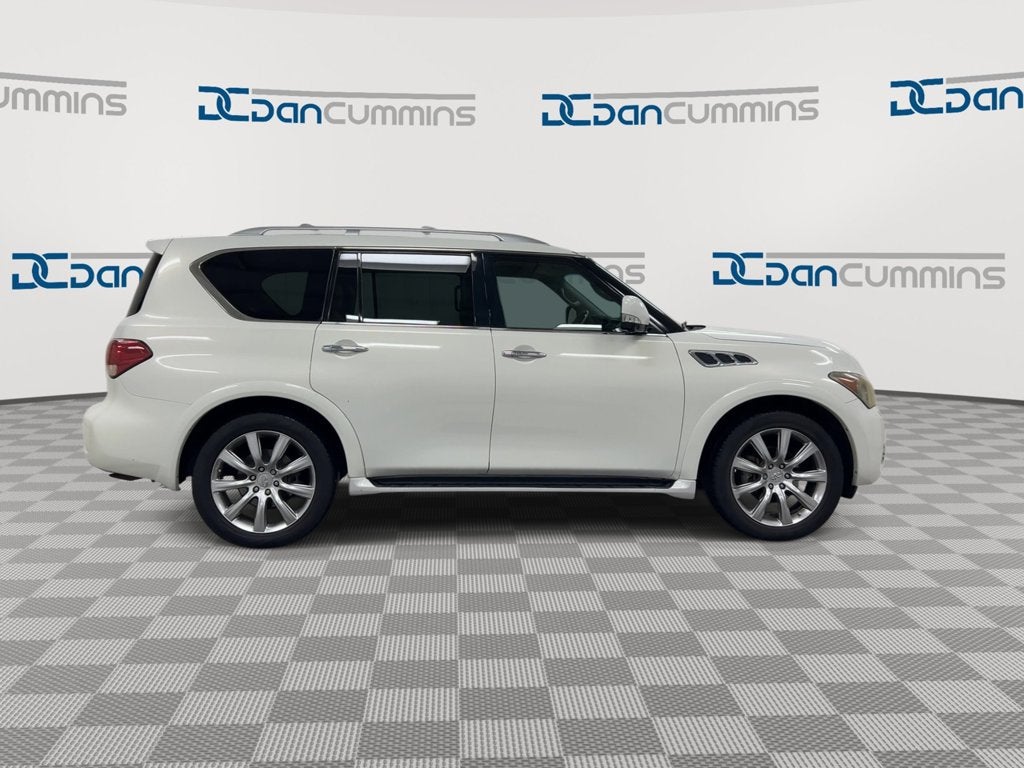 2011 INFINITI QX56 7-passenger